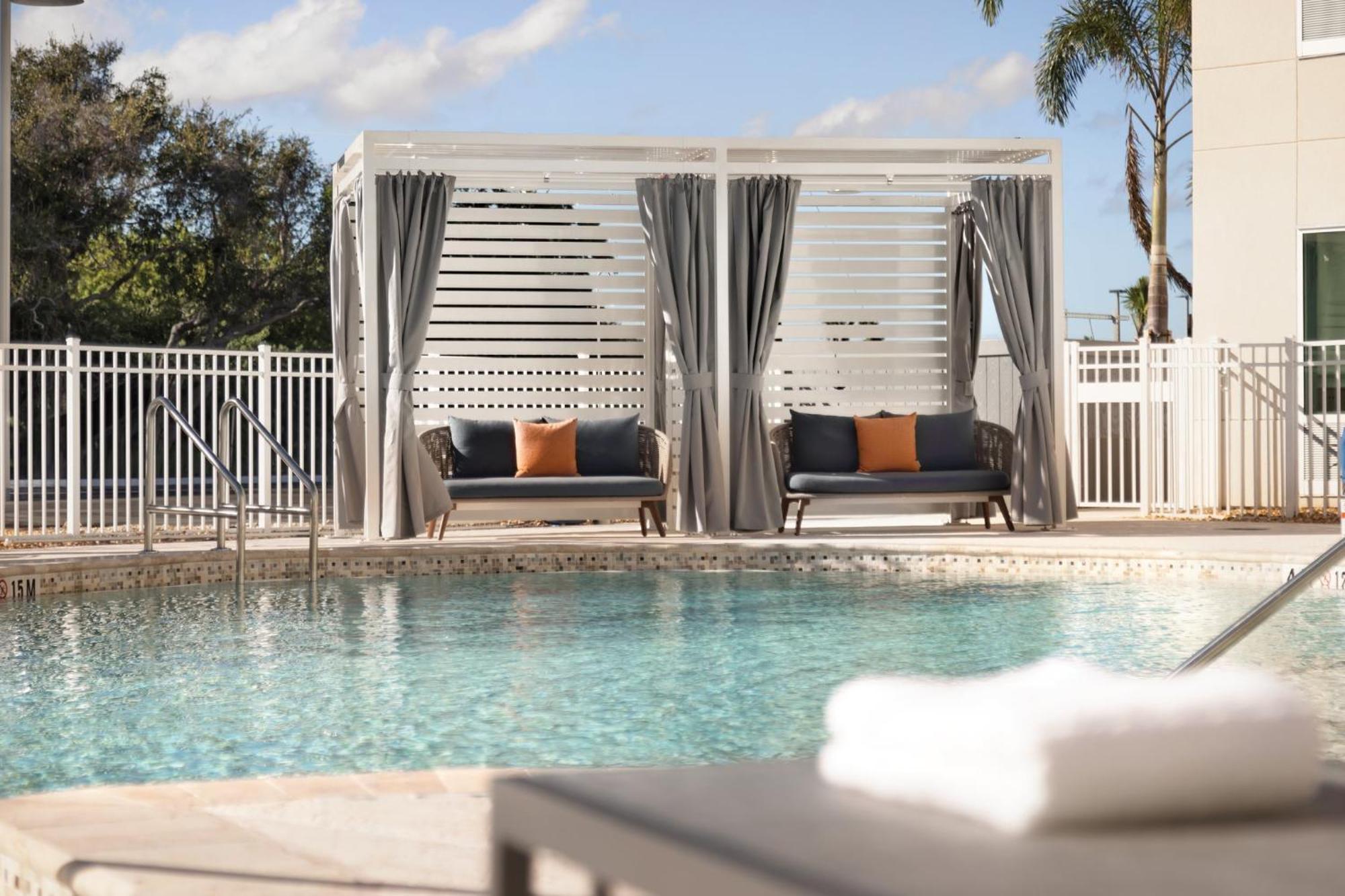 Holiday Inn Express Cape Canaveral By Ihg Εξωτερικό φωτογραφία